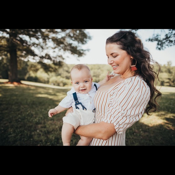 Meet this Posher! - Picture 1 of 6